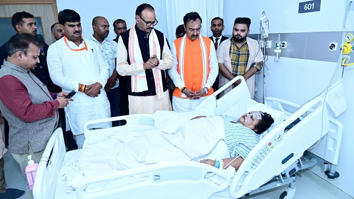 अखिलेश का पुतला जलाने के दौरान झुलसीं बीजेपी MLA, जानें हेल्थ अपडेट