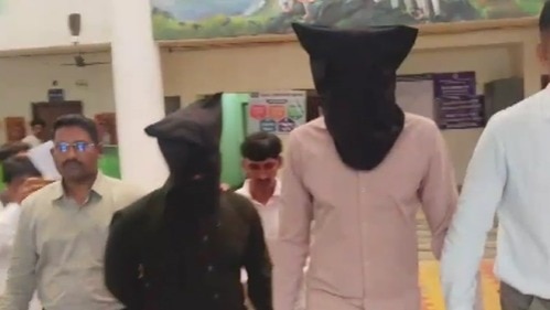 डर, धोखा और ठगी... महिला को झांसा देने वाला 'टनटन बाबा' और 'लहरी बाबा' गिरफ्तार