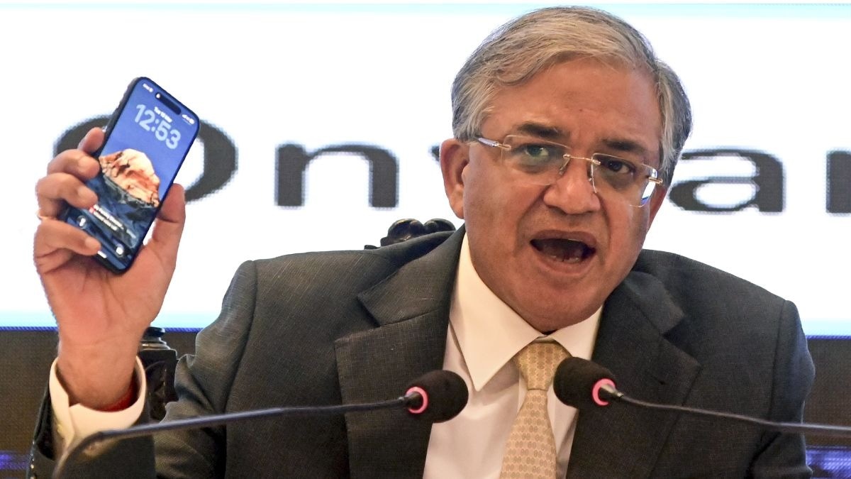 gyanesh kumar mobile phone