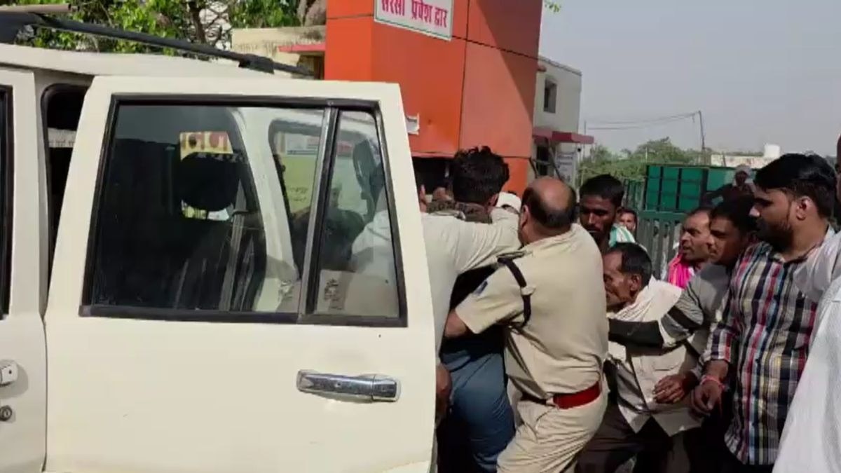 तुलाई की समस्या को लेकर विरोध प्रदर्शन कर रहे थे किसान. (Photo: Screengrab)