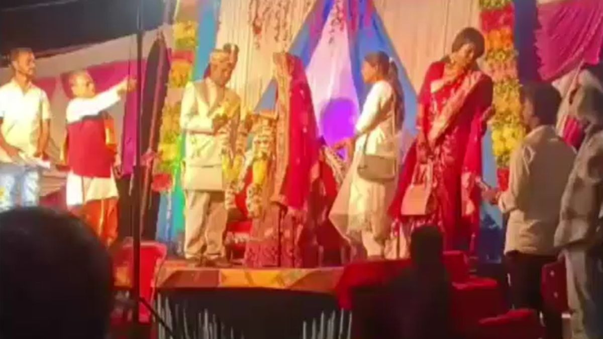 दोनों के बीच पहले से चल रहा था प्रेम-संबंध. (Photo: Screengrab)