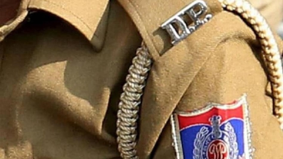 पुलिस कांस्टेबल की इस करतूत ने पूरे विभाग पर सवाल खड़े कर दिए (फोटो-ITG)