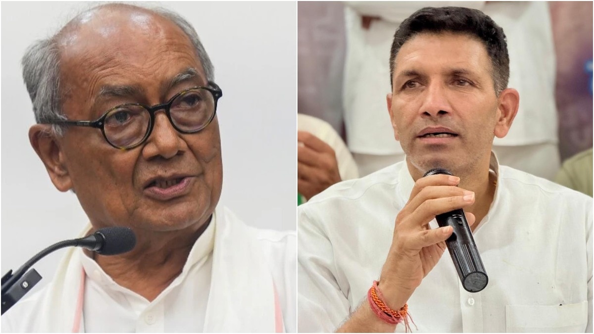 Former Madhya Pradesh Chief Minister Digvijay Singh (L) and state Congress president Jitu Patwari