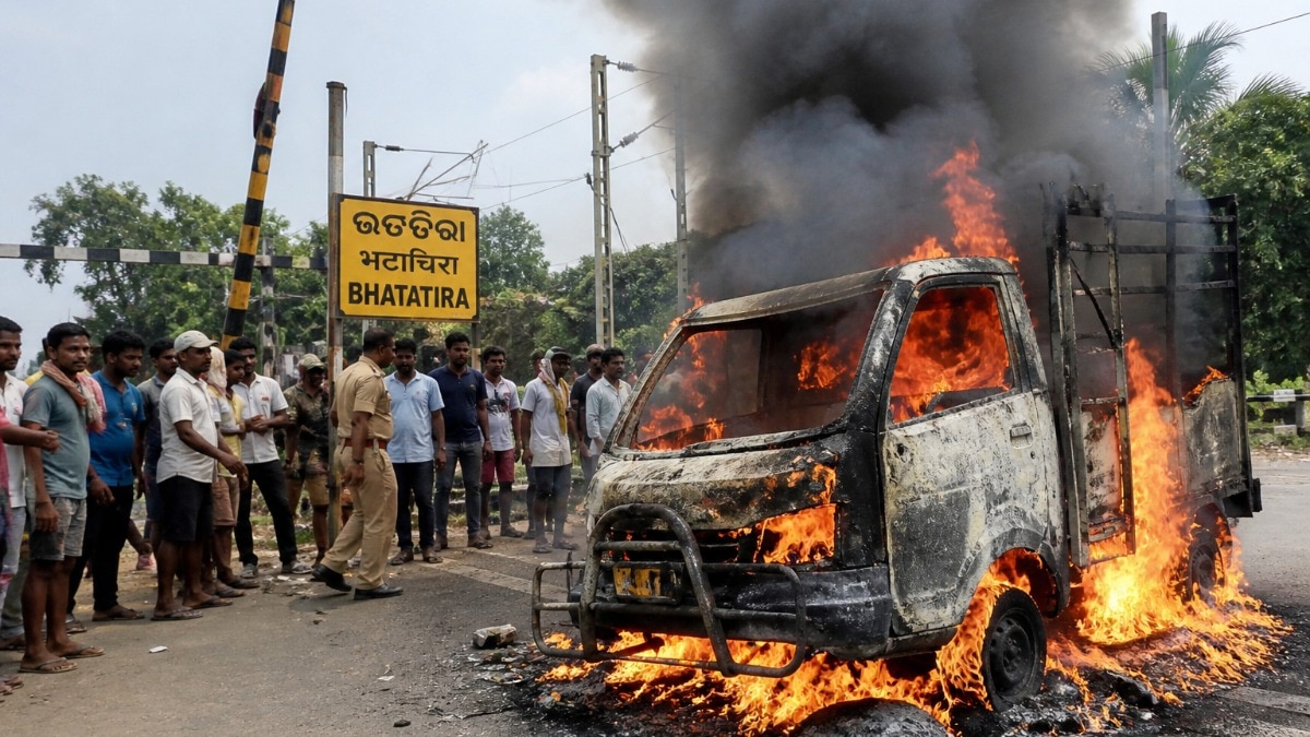 मौके से चालक फरार.(Photo: AI-generated)