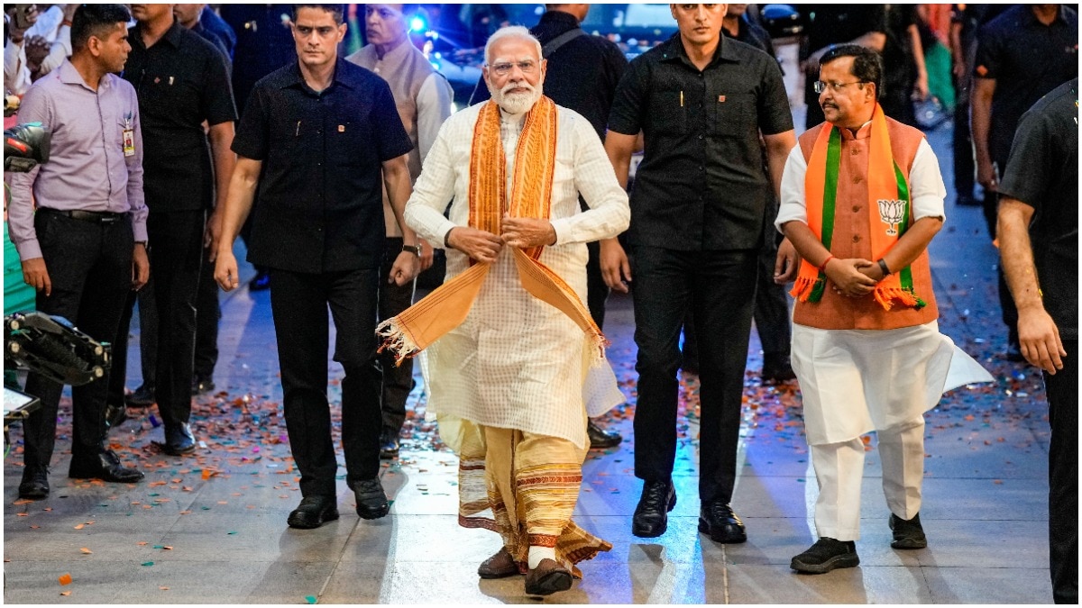 बंगाल, असम और पुडुचेरी में बीजेपी की जीत के बाद नई दिल्ली भाजपा मुख्यालय में आयोजित कार्यक्रम में प्रधानमंत्री नरेंद्र मोदी. (Photo: PTI)