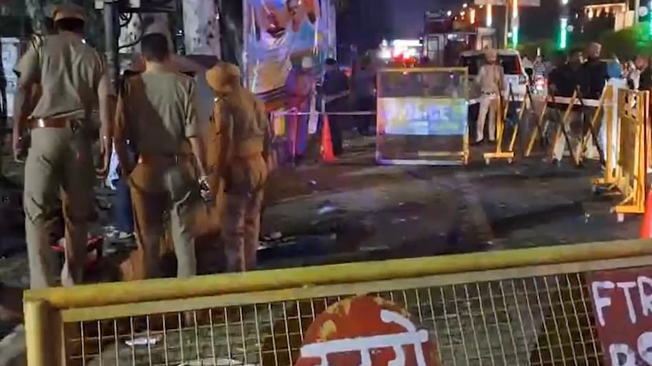 जालंधर में स्कूटी में धमाका, BSF चौक के पास लगी आग, मचा हड़कंप - jalandhar scooty blast fire bsf chowk incident lclar - AajTak