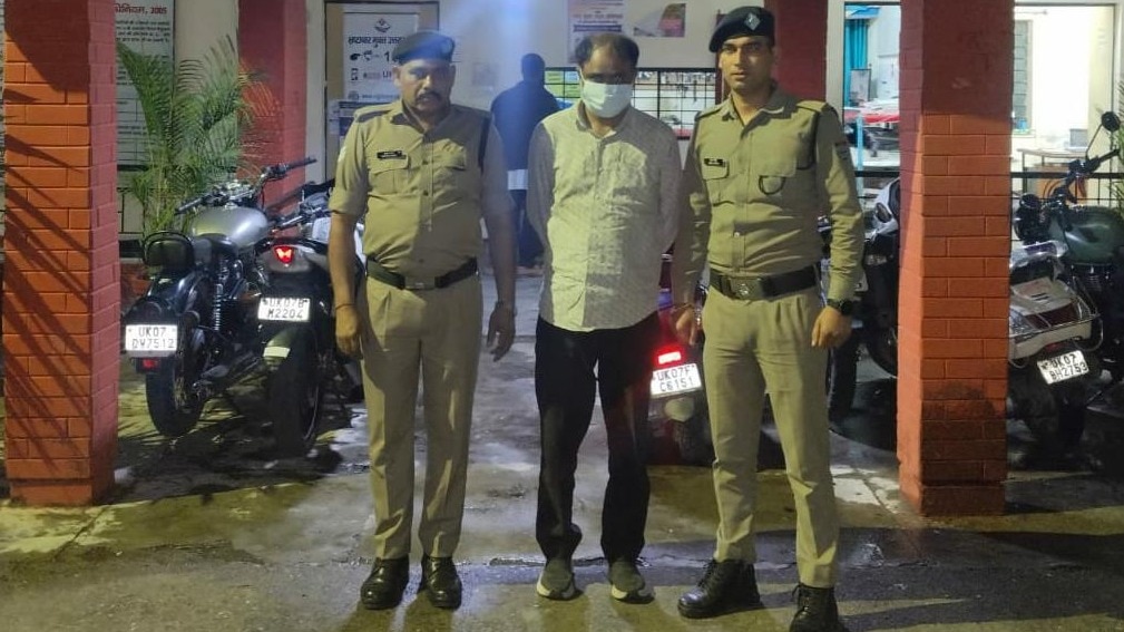 पुलिस गिरफ्त में आरोपी. (Photo: Ankit Sharma/ITG)