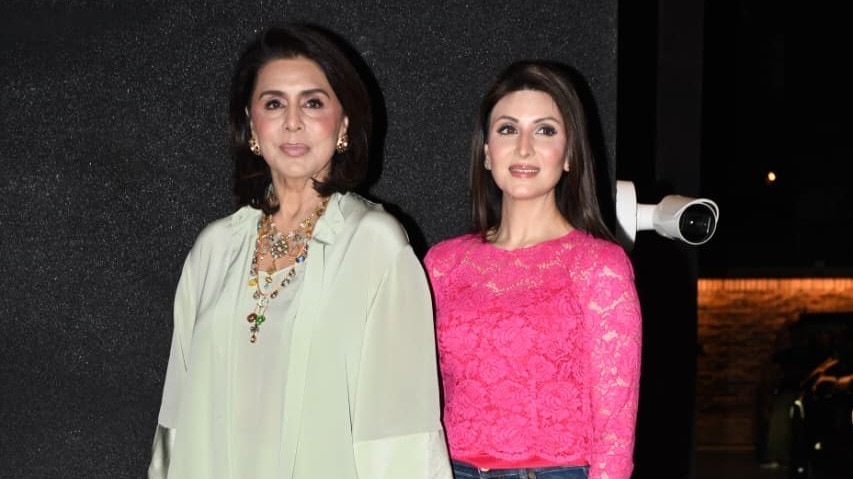 Neetu Kapoor, Riddhima Kapoor Sahni at Dadi Ki Shaadi screening