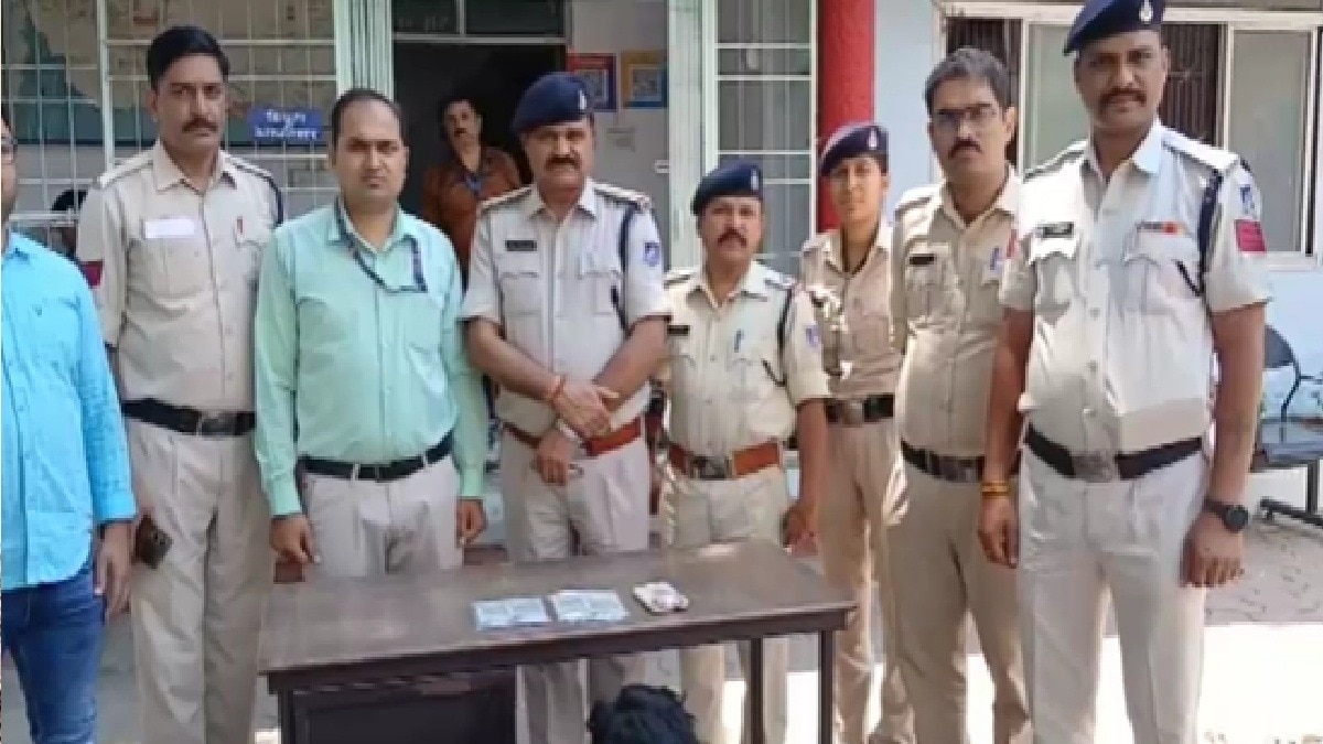 भोपाल में पकड़ा गया नकली नोटों का जखीरा (Photo: itg)