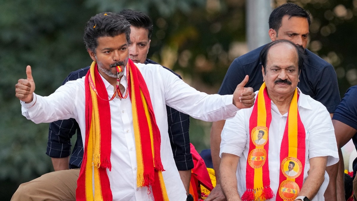 अकेले लड़े थे विजय, अब एक-एक कर साथ आईं पांच पार्टियां