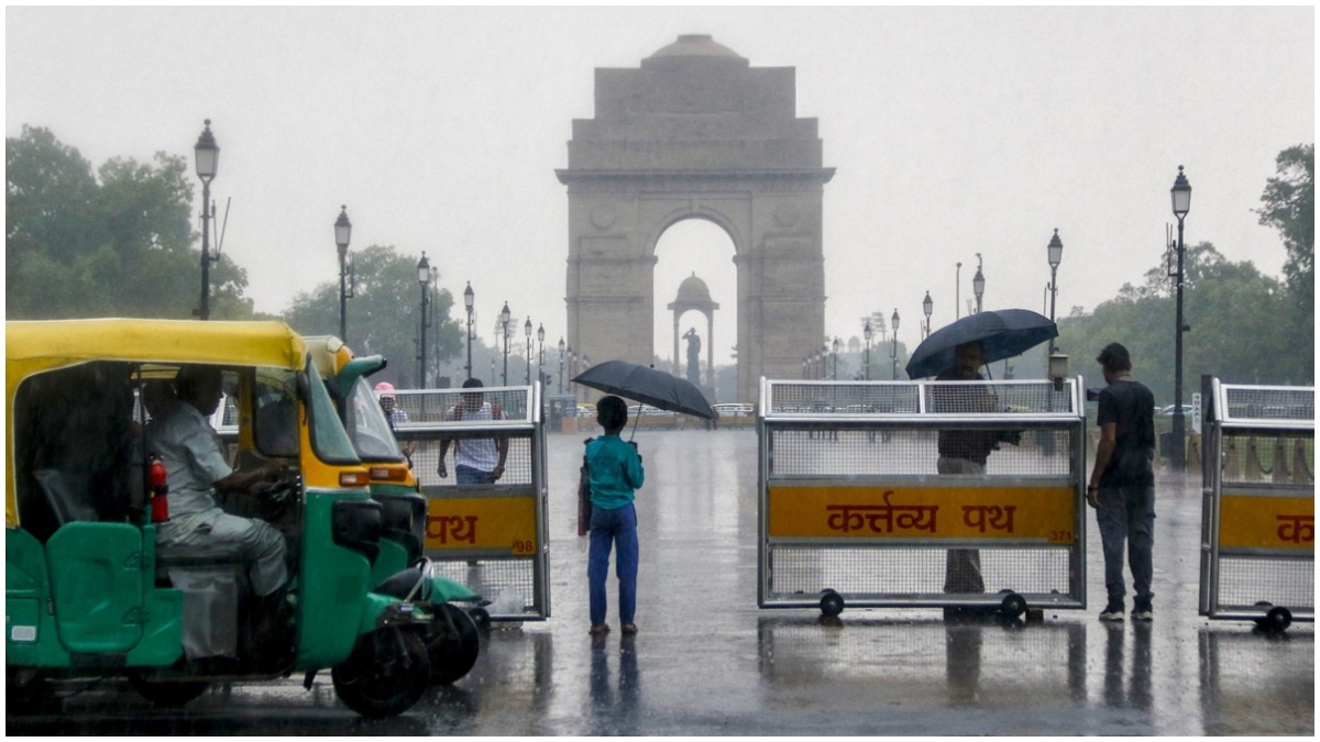मौसम विभाग ने दिल्ली में गरज-चमक के साथ बारिश की चेतावनी जारी की. (Photo: PTI)