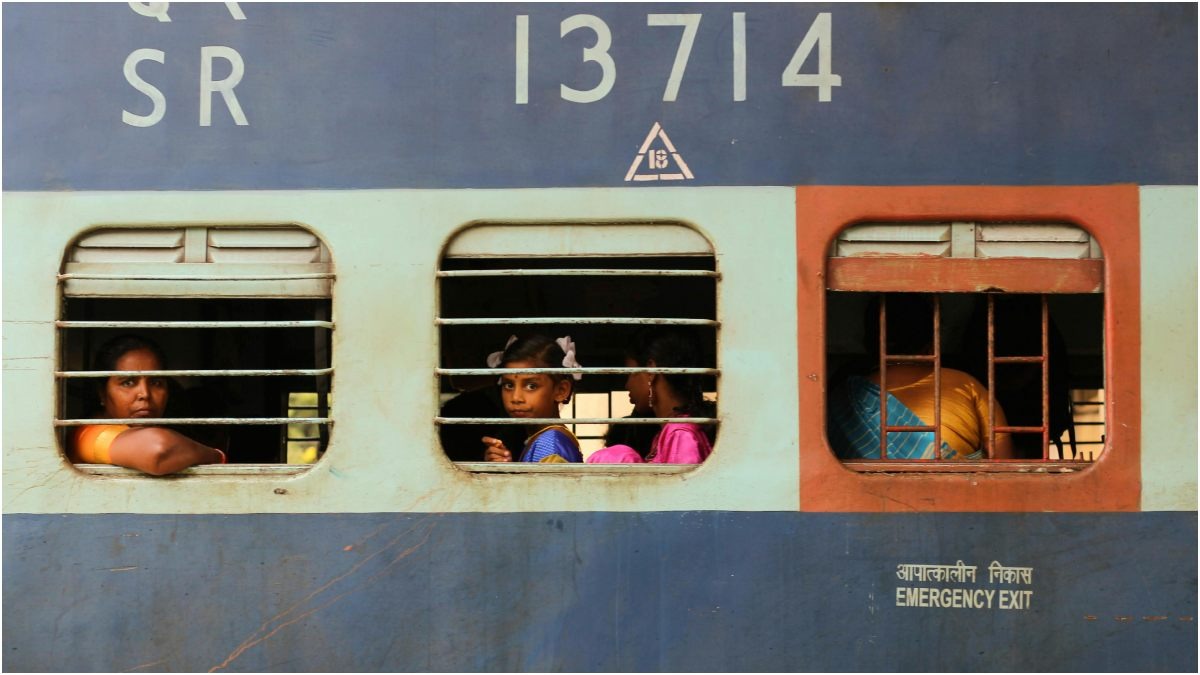 भारतीय रेलवे अपने रिजर्वेशन सिस्टम में लगातार बदलाव कर रहा है. (Photo: Pexels)