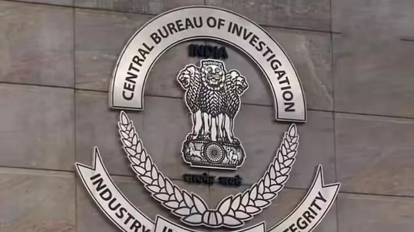 मोहाली विजिलेंस ऑफिस में CBI की छापेमारी. (File photo: ITG)