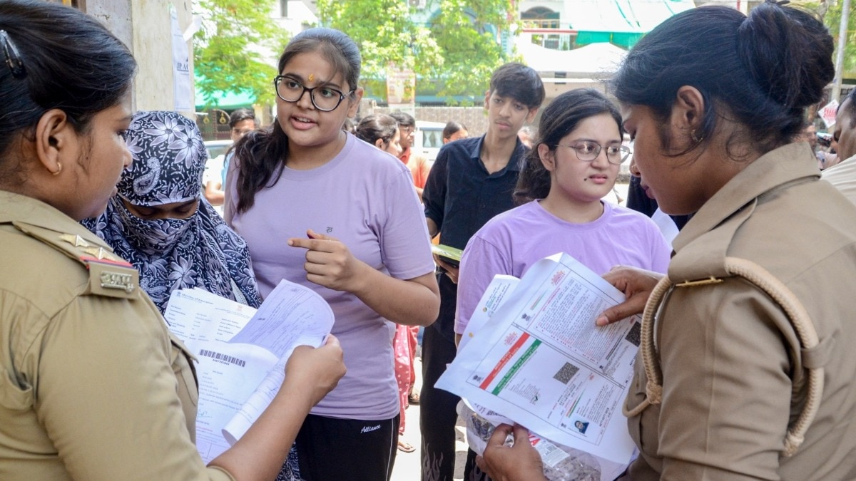 नीट यूजी परीक्षा रद्द होने के बाद छात्रों में आक्रोश. (Photo: ITG)