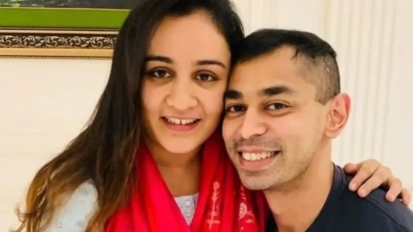 prateek yadav and aparna yadav love story