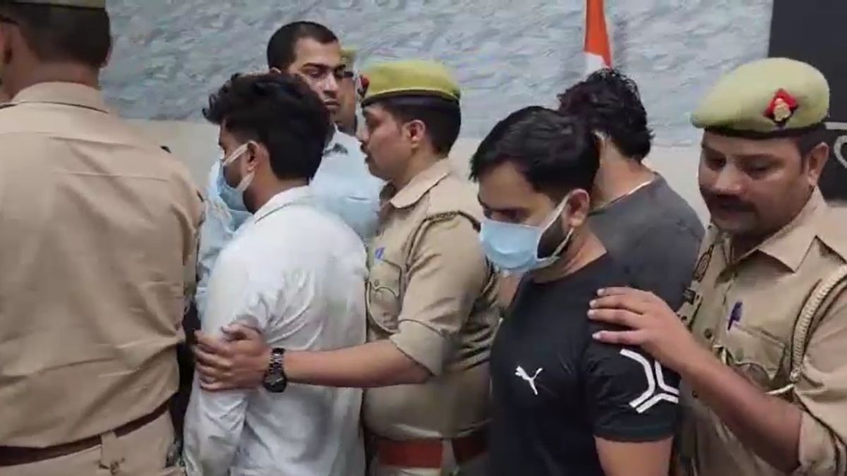 अलीगढ़ में 7.70 लाख की नकली करेंसी बरामद, 4 आरोपी पकड़े गए
