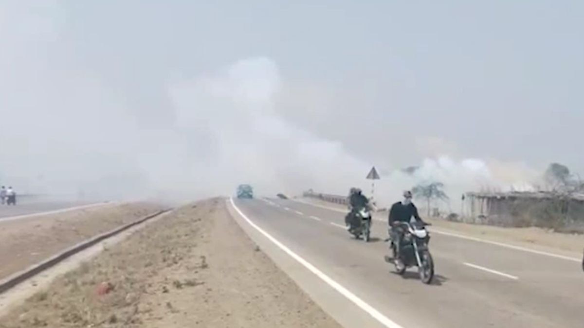 स्थानीय प्रशासन और राहत टीम मौके पर पहुंची. (Photo: Screengrab)