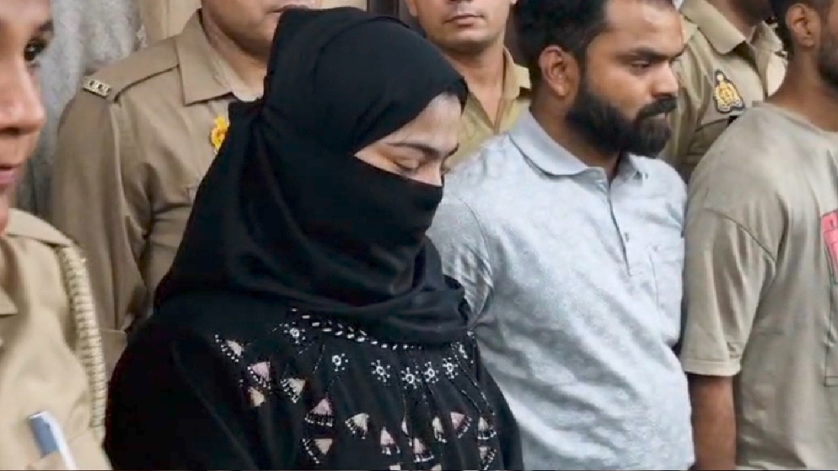 कारोबारी की बेटी ने घर में कराई डकैती. (Photo: ITG)