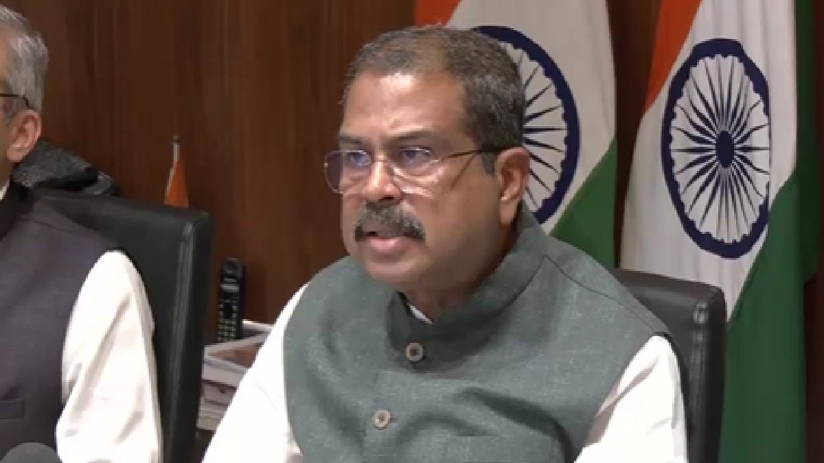 रिएग्जाम की घोषणा के बाद शिक्षा मंत्री धर्मेंद्र प्रधान की प्रेस कांफ्रेंस (Photo: itg)