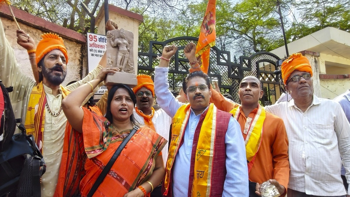 हिंदू संगठनों ने इंदौर में जश्न मनाया.(Photo:PTI)