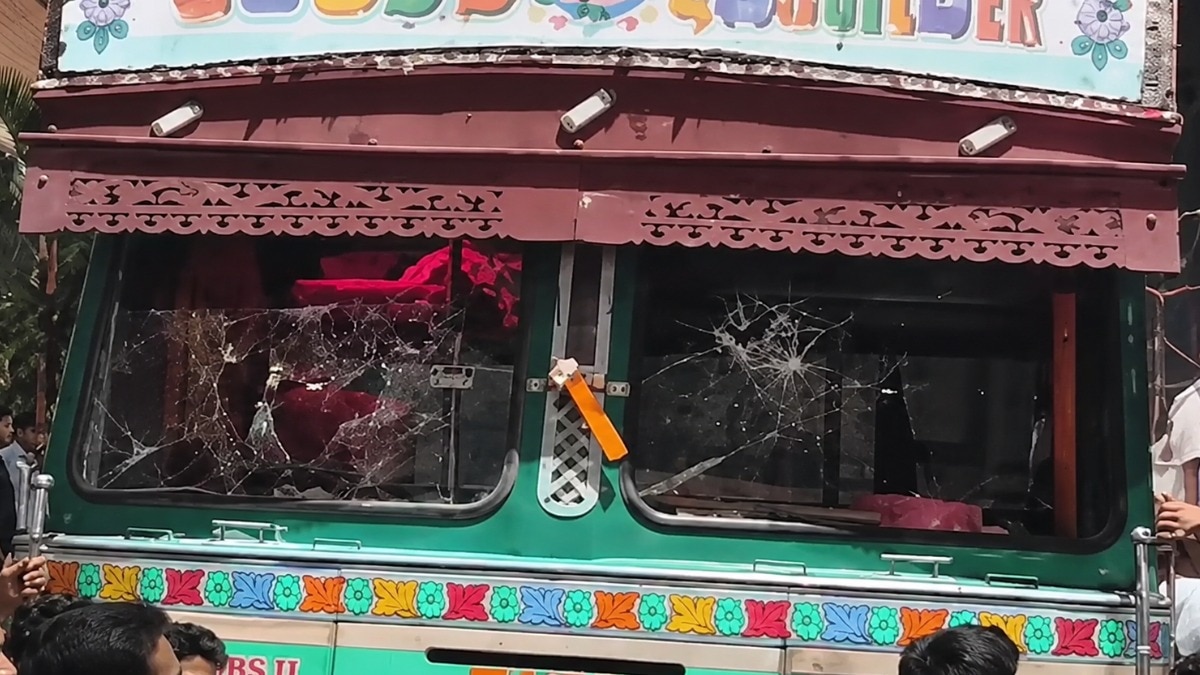 यह घटना रविवार रात करीब 12:30 बजे की बताई जा रही है. (Photo: ITG)