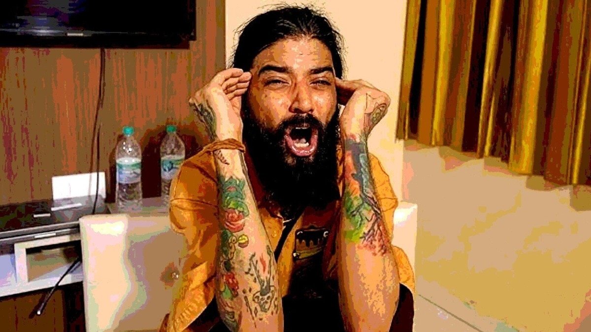 दर्द में अनुराग (Photo: Screengrab)