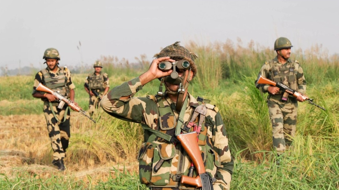 बांग्लादेशी मीडिया रिपोर्ट में सोनारहाट सीमा पर गोलीबारी की बात कही गई है. (File Photo: ITG)