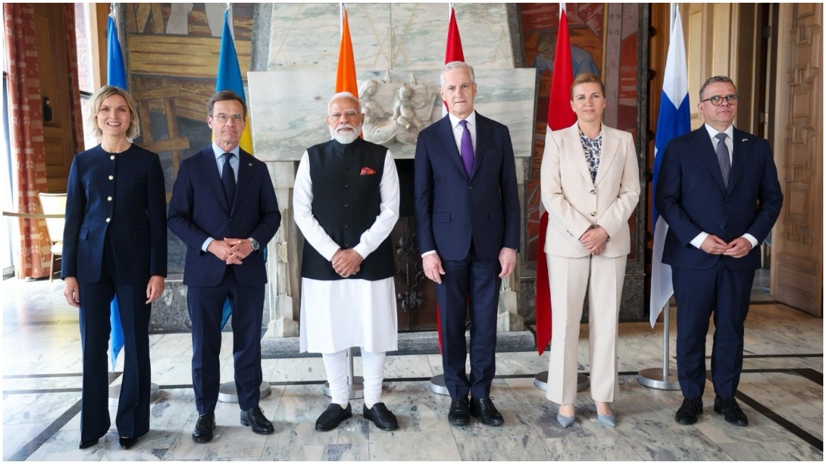 प्रधानमंत्री मोदी ने नॉर्डिक देशों के समकक्षों के साथ डिफेंस, क्लीन एनर्जी, ट्रेड समेत कई अन्य मुद्दों पर चर्चा की. (Photo: X/@NarendraModi)