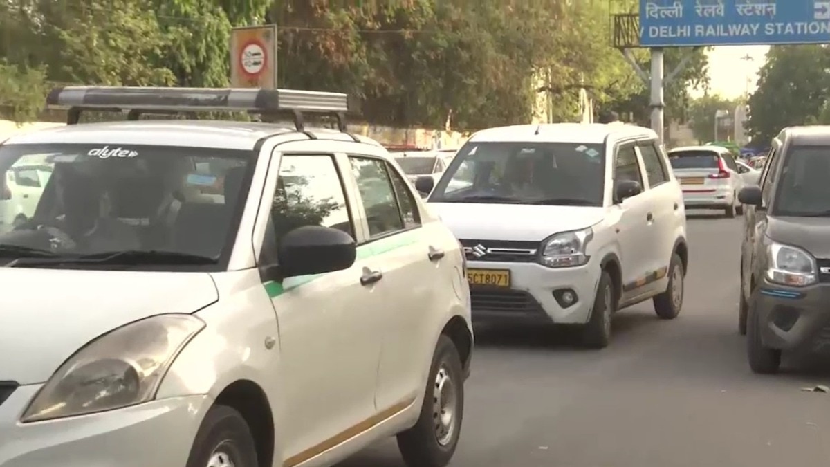 दिल्ली-NCR में ट्रैक्सी ड्राइवरों की हड़ताल. (photo: Social Media @ANI)