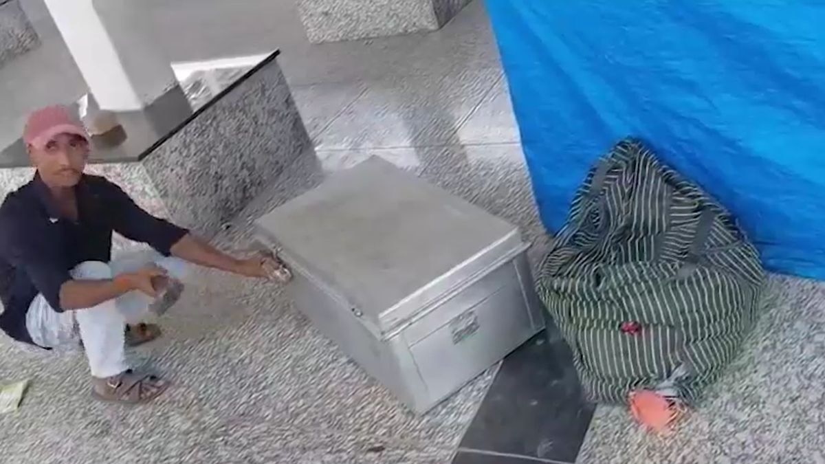 शव के छह टुकड़े कर ट्रेन में छोड़ आया था पिता. (Photo: Screengrab)