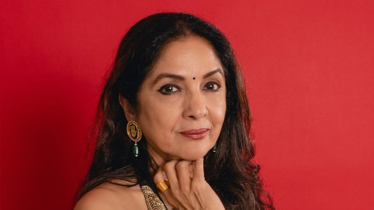 Neena Gupta enjoys vacation in shorts shares video