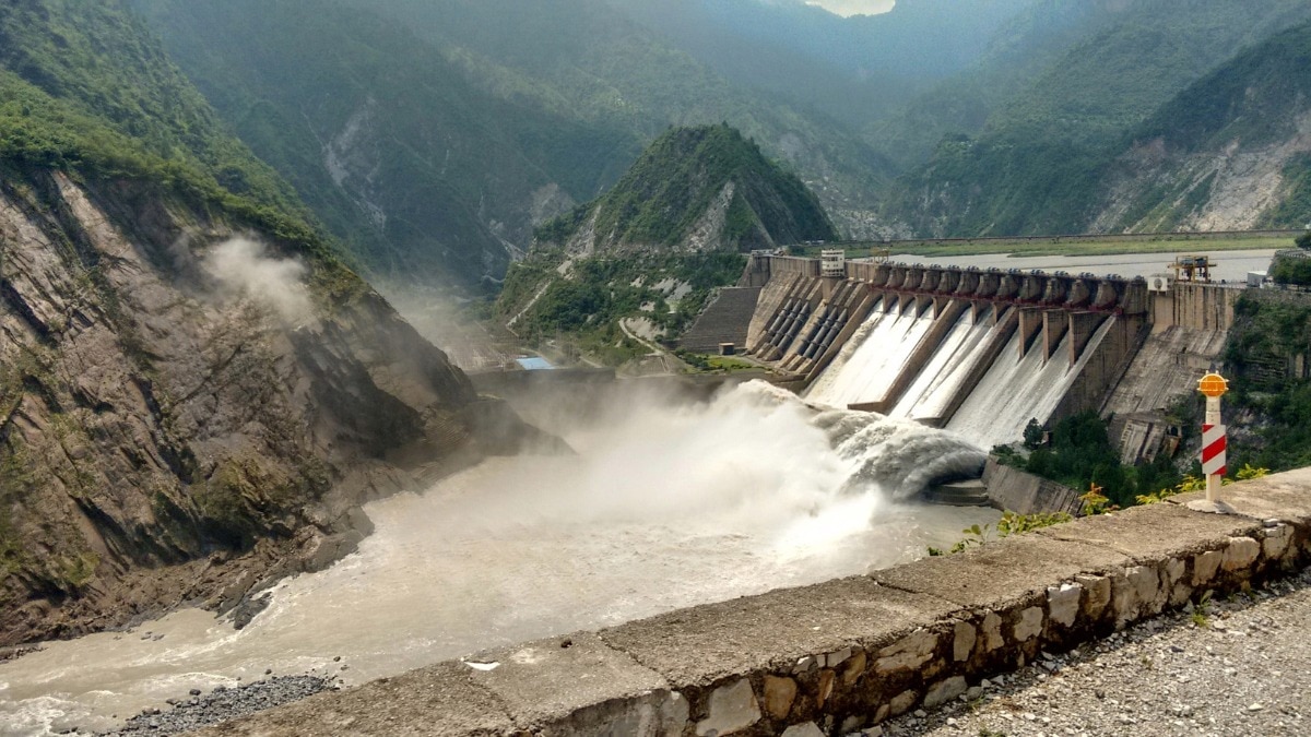 भारत से बढ़ते पानी के खतरे के दावे के बीच पाकिस्तान ने चिनाब किनारे निगरानी तेज की (Photo: ITG)