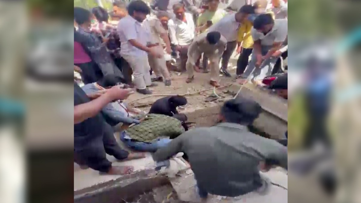 12 घंटे बाद मिला रिटायर्ड प्रिंसिपल का शव.(Photo:Screengrab)