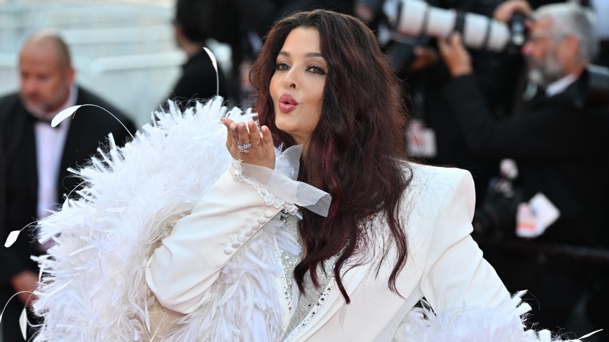 Aishwarya RaiAishwarya Rai Bachchan Cannes boss lady look