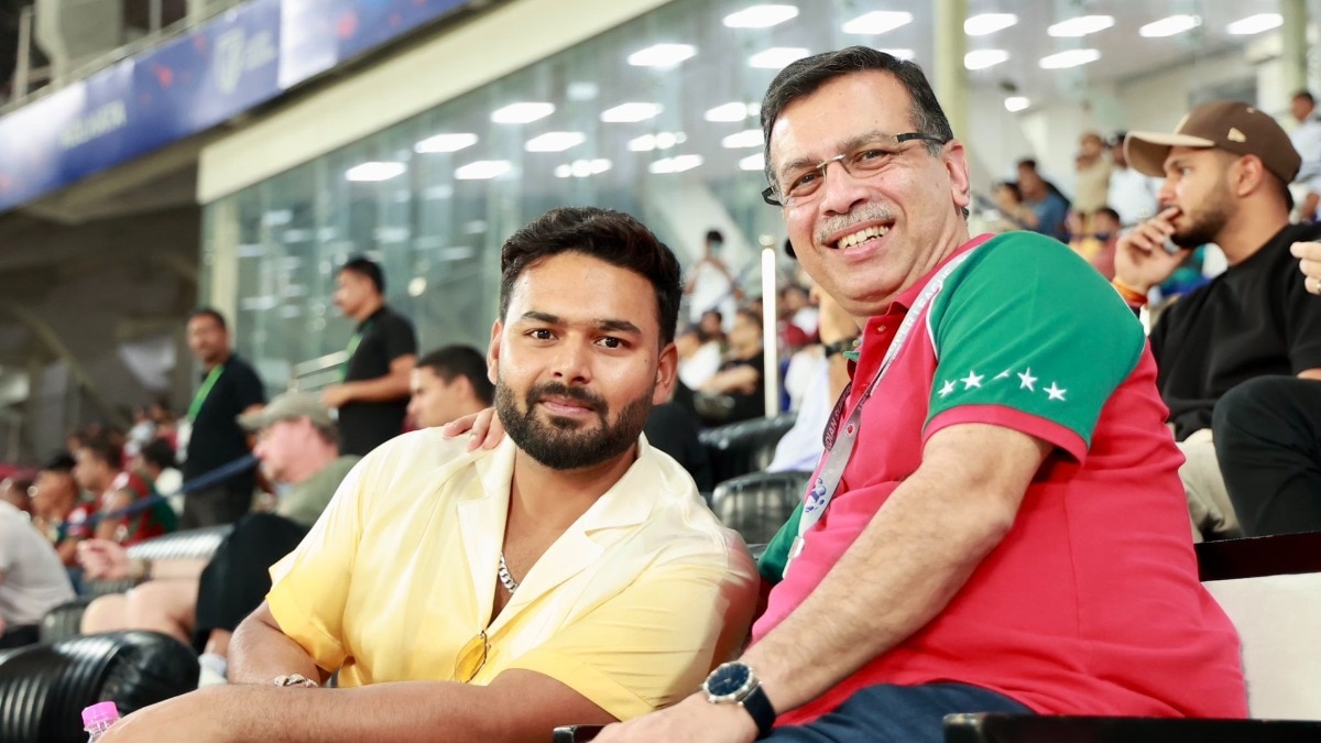 LSG owner Sanjiv Goenka and captain Rishabh Pant in the frame