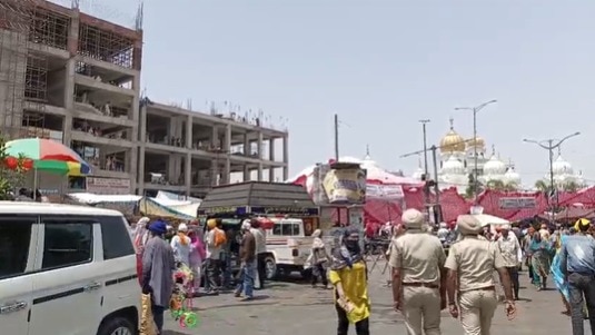 हादसे में आठ के करीब महिलाएं घायल.(Photo: Screengrab)