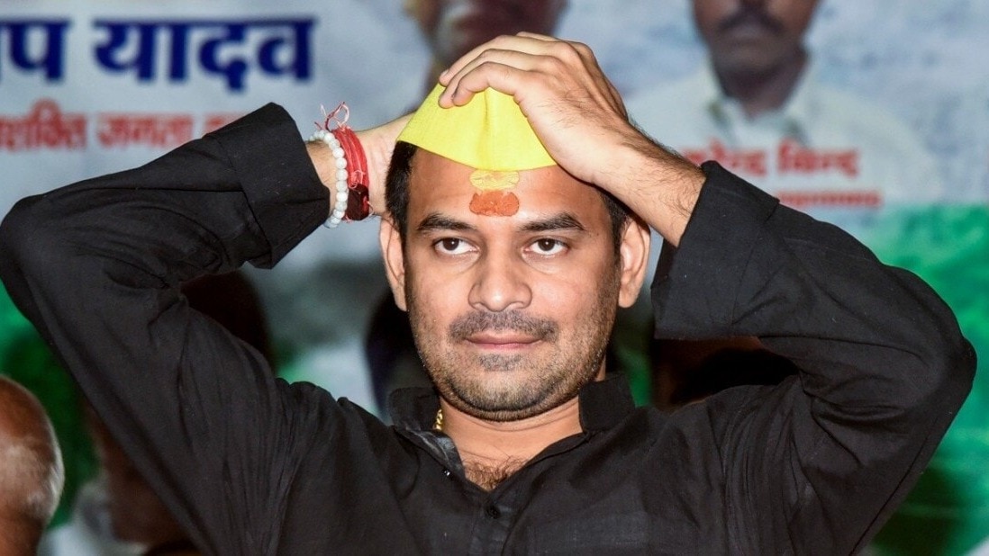 तेज प्रताप ने मां विंध्यवासिनी के मंदिर में दर्शन किया. File Photo ITG