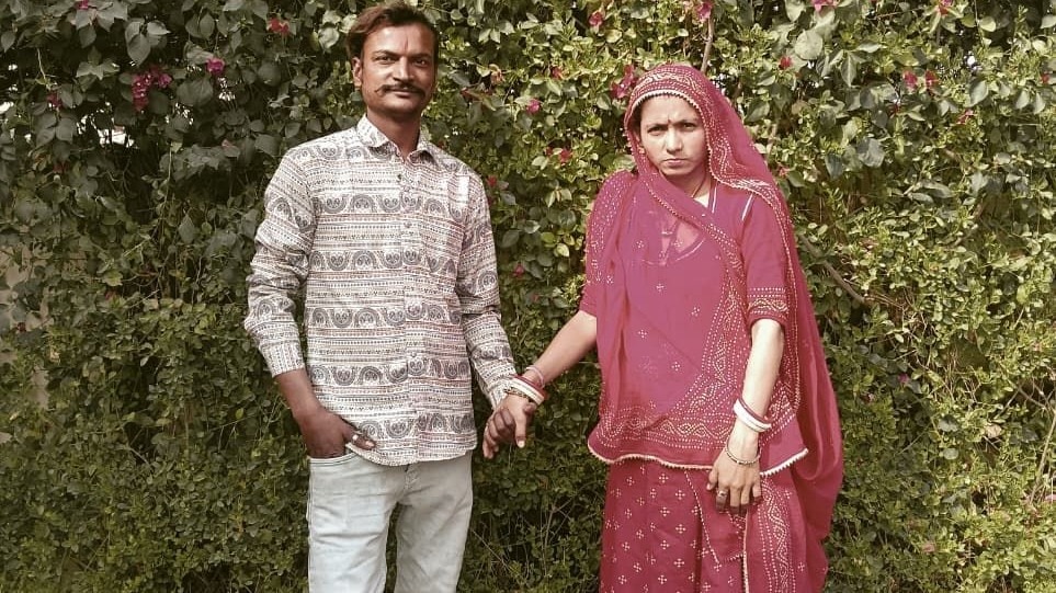 पति ने पत्नी का रेता गला फिर खुद पर किया हमला. (Photo: ITG)