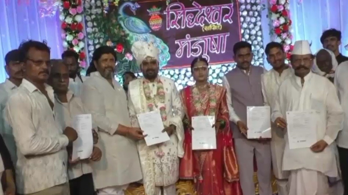 पेठकार परिवार ने पेश की मिशाल. (Photo: Screengrabs)