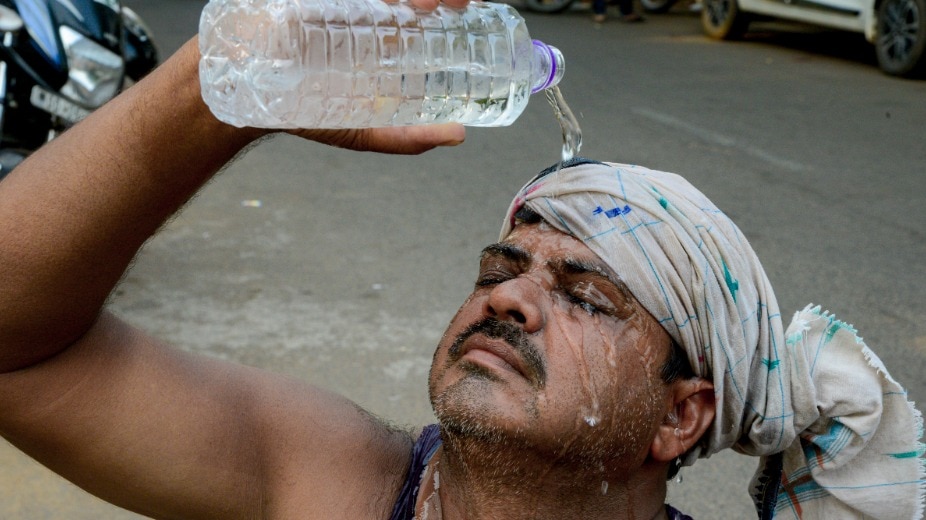 बढ़ता तापमान लगातार नए रिकॉर्ड बना रहा है. (Photo-PTI)