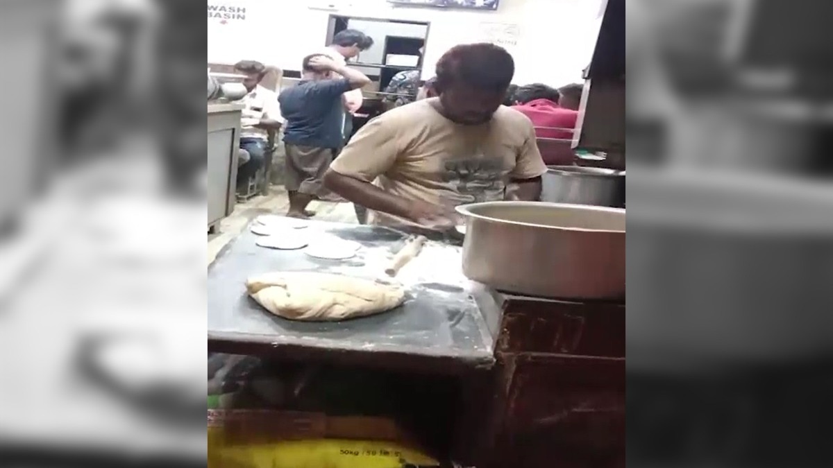 ग्राहक ने बनाया वीडियो, सोशल मीडिया पर मचा हड़कंप. (Photo: Screengrab) 