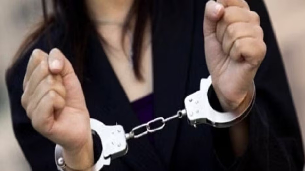 इंस्टाग्राम इन्फ्लुएंसर चोरी के आरोप में गिरफ्तार. (Photo: Representational Image)