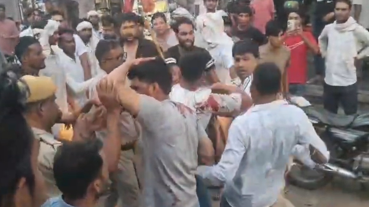 Fight between two group