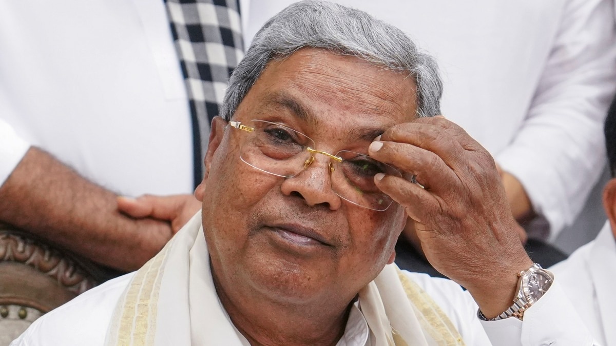 सिद्धारमैया ने मुख्यमंत्री पद छोड़ने के बाद भी कर्नाटक की राजनीति में प्रभाव बनाए रखने की नई रणनीति बनाई है (Photo: PTI)