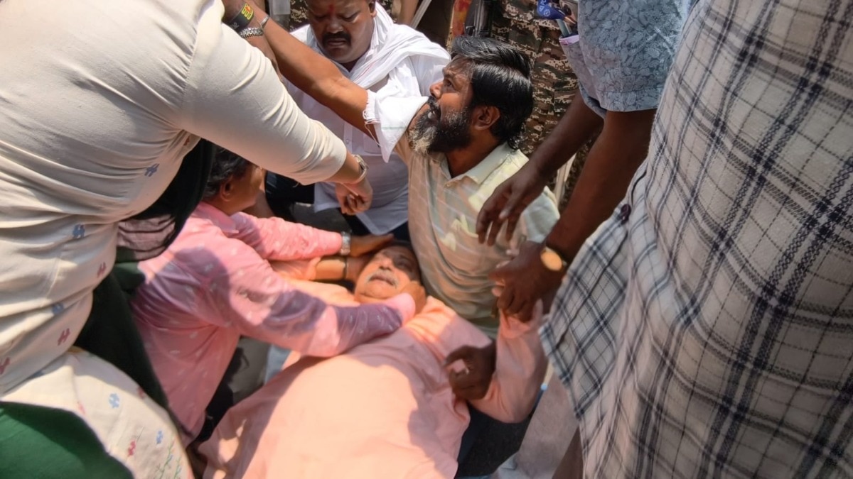 कल्याण बनर्जी ने आरोप लगाया कि चंडीतला थाने में ज्ञापन देने जाते समय उन पर हमला किया गया. (Photo: ITG)