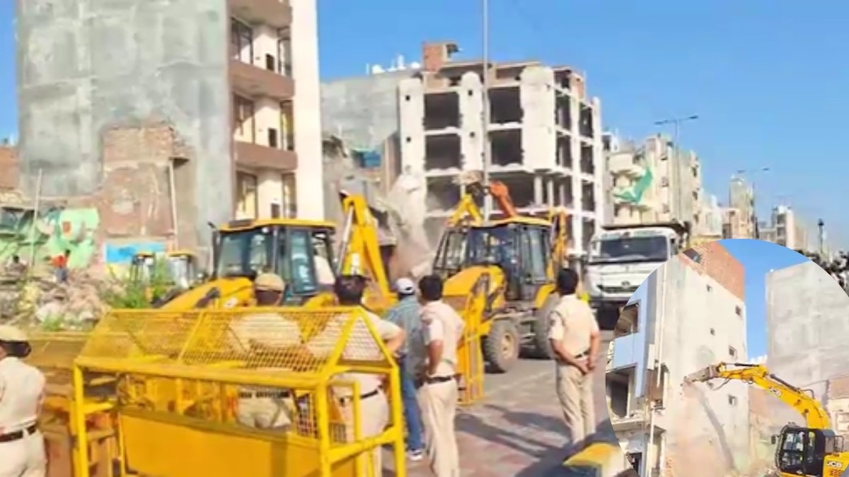 दिल्ली के शालीमार बाग में चला प्रशासन का बुलडोजर (Photo: ITG)
