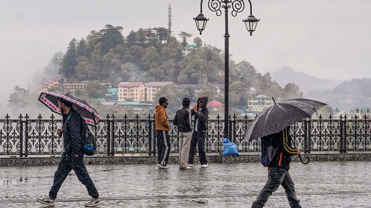 सोमवार को देश के कई राज्यों में भारी बारिश का अलर्ट. (Photo: PTI)
