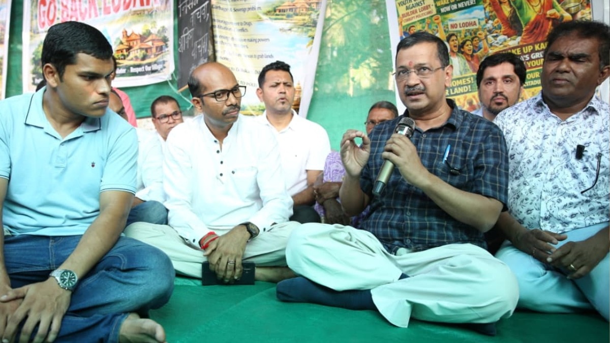 कैजरीवाल ने कारापुर-श्रवण में प्रोटेस्ट का समर्थन किया. (Photo- ITGD)