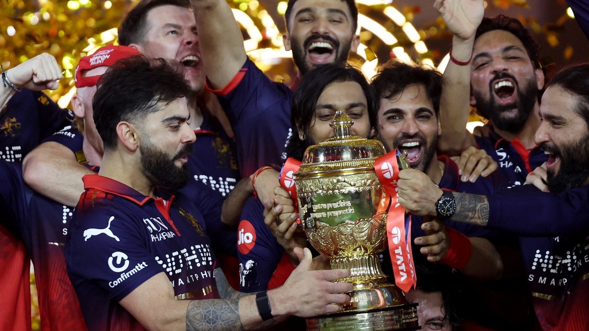 बेंगलुरु में नहीं बजेगा जीत का ढोल, RCB ने रोक दी विक्ट्री परेड (Photo: Reuters)