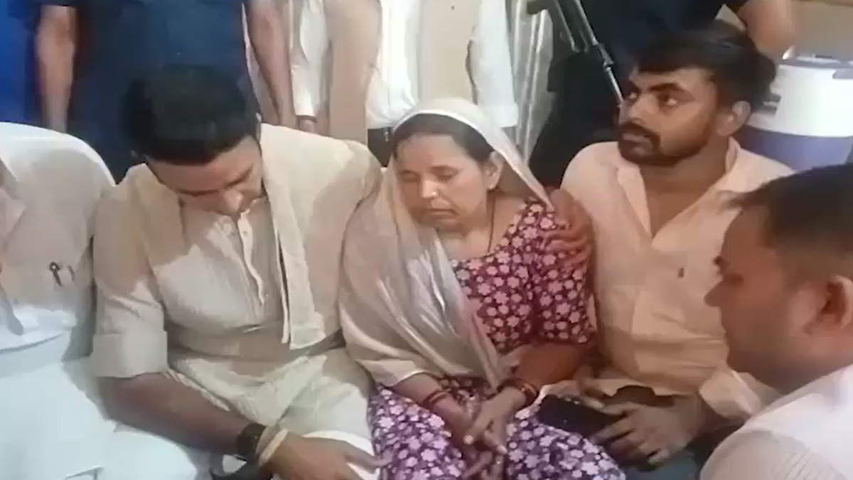 6a1db8a896e4a-bjp-leader-sangeet-som-meets-victims-family-015146940-16x9.jpg
